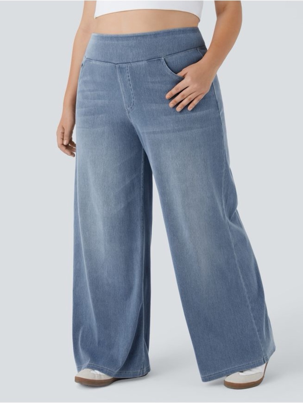 HALARA Relaxed Wide-Leg Pull-On Jeans in Light Blue